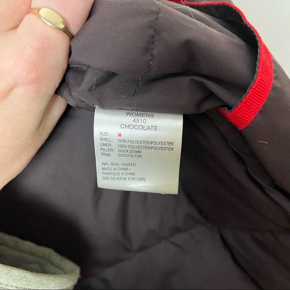 NWT Woolrich Chocolate Duck Down 4510 Coyote Fur Coat Size Medium - Picture 7 of 11